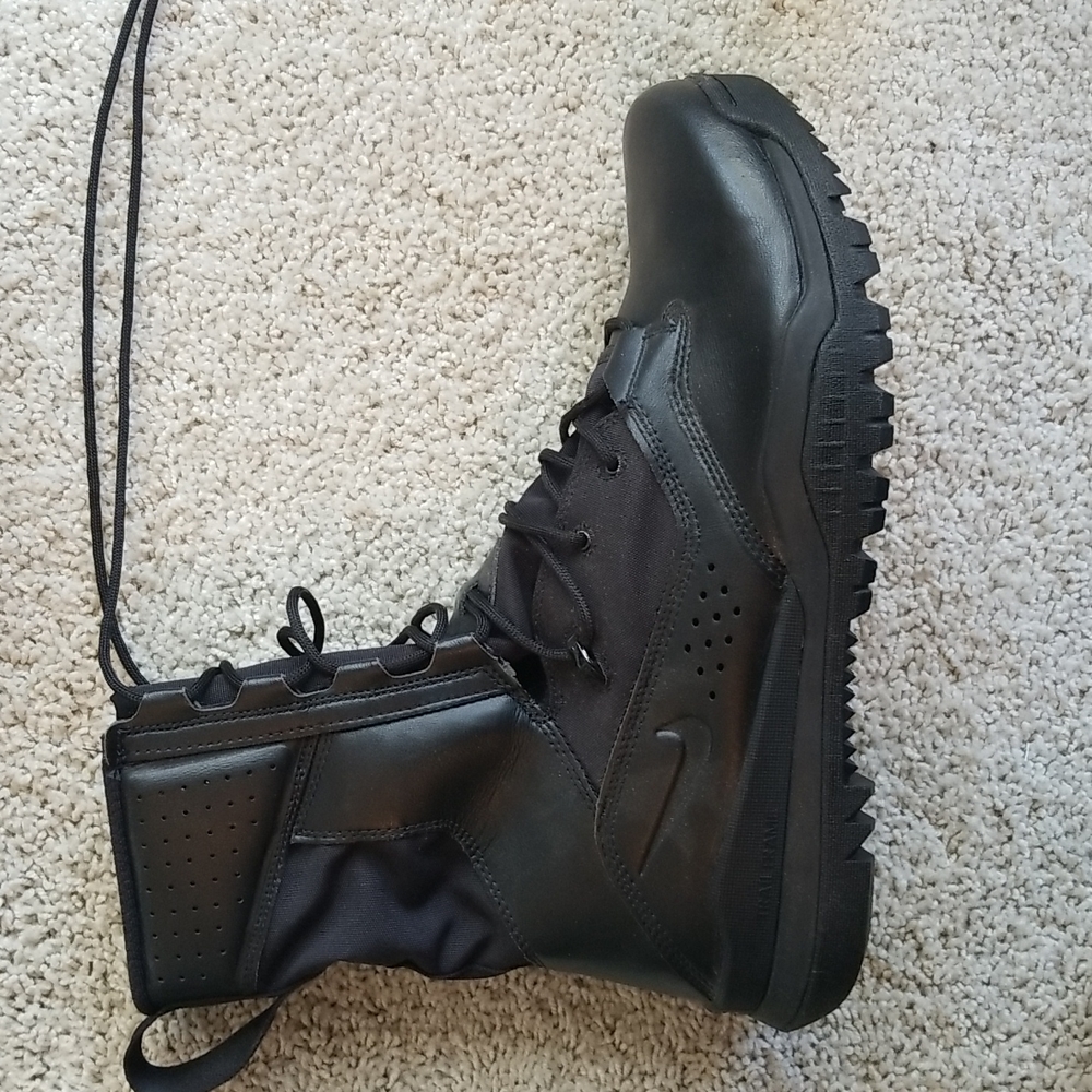 Nike SFB Field 2, black 8" Mens Trail Frame A07507-001. Size 12.5